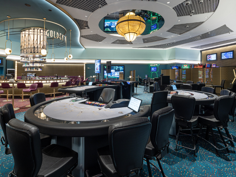 How does Bitcoin roulette offer gambling conversational interfaces?